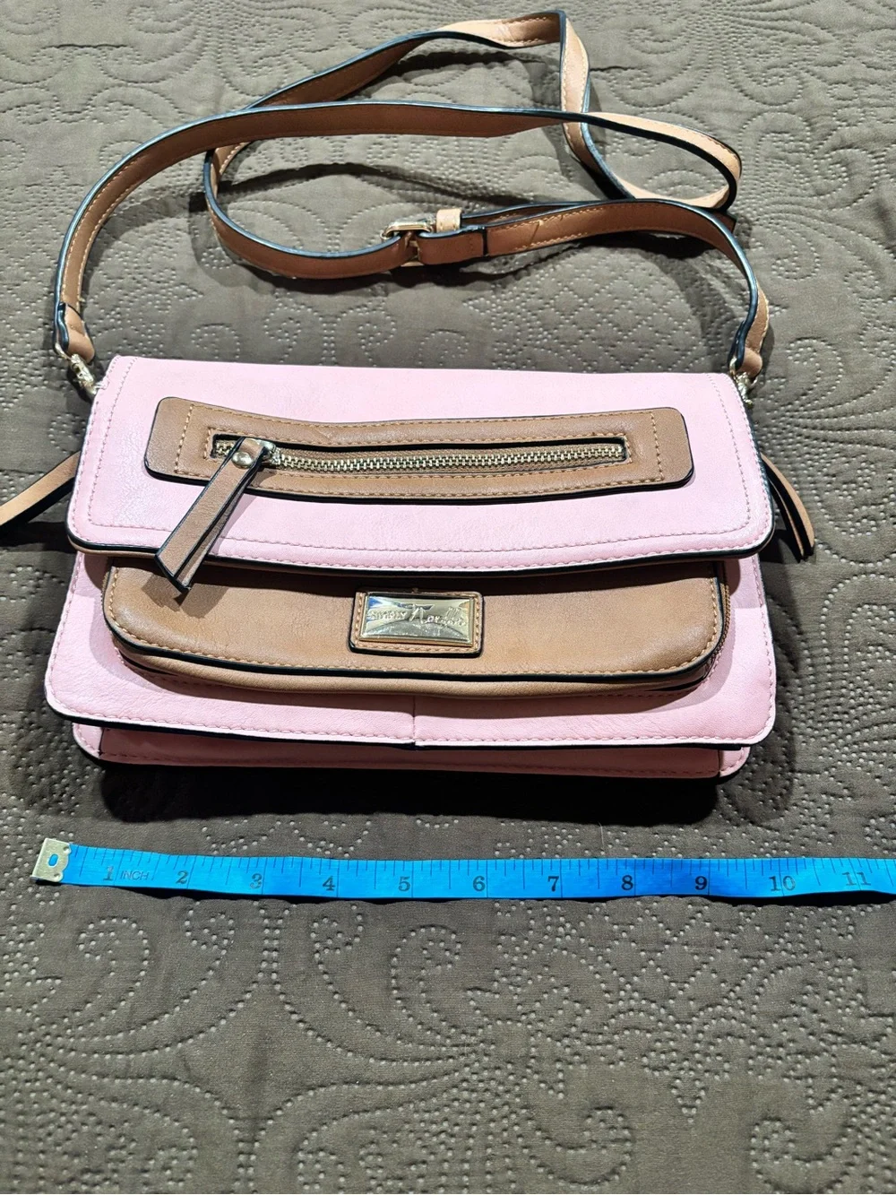 Simply Noelle compact crossbody